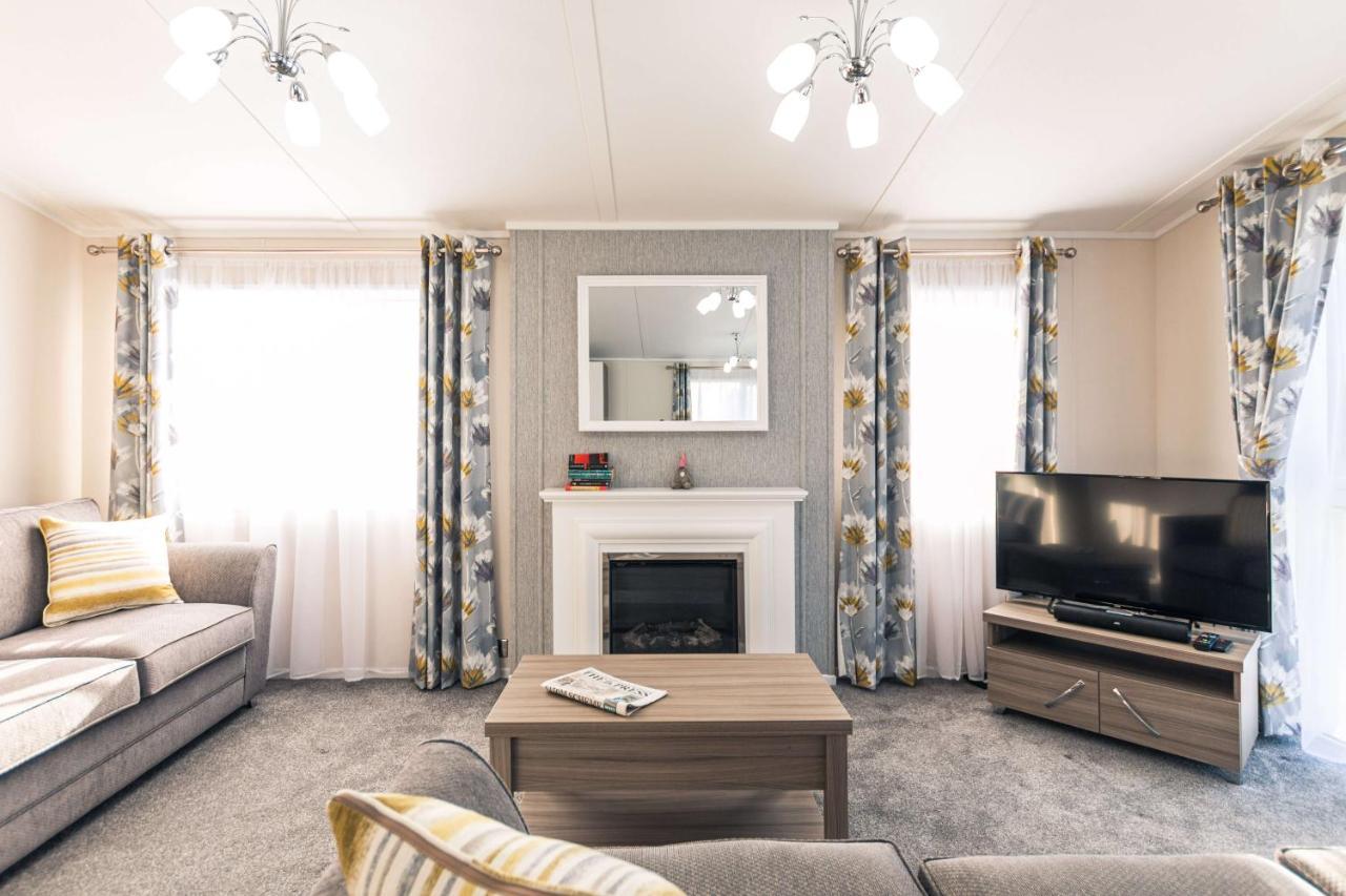 Audley Lodge With Hot Tub York Esterno foto