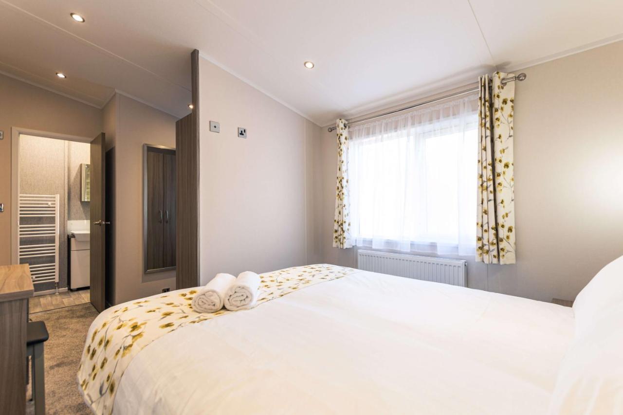 Audley Lodge With Hot Tub York Esterno foto